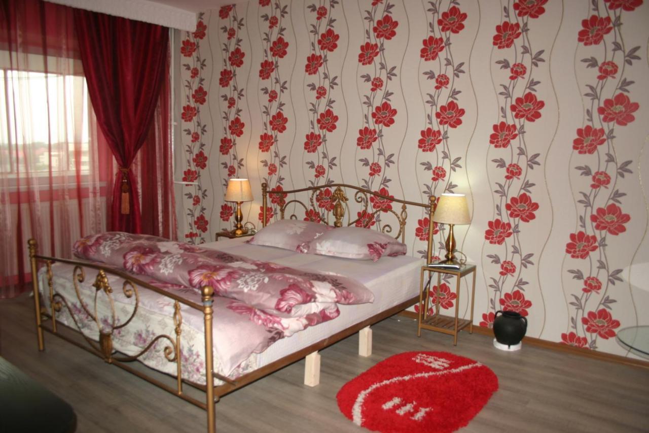 Ultracentral zona zero apartament Bacău Esterno foto